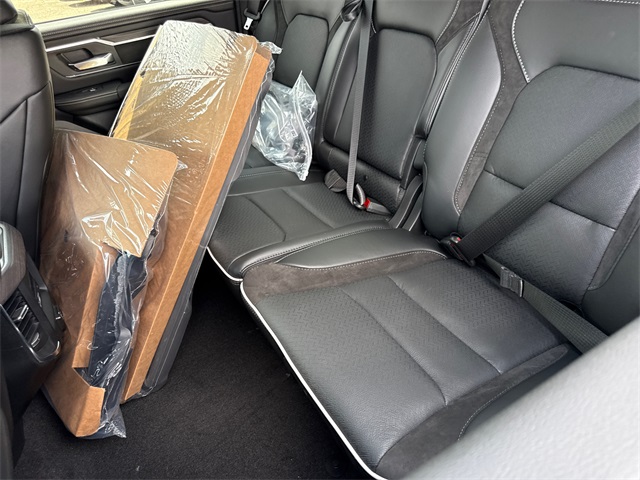 2025 Ram 1500 Laramie photo 28