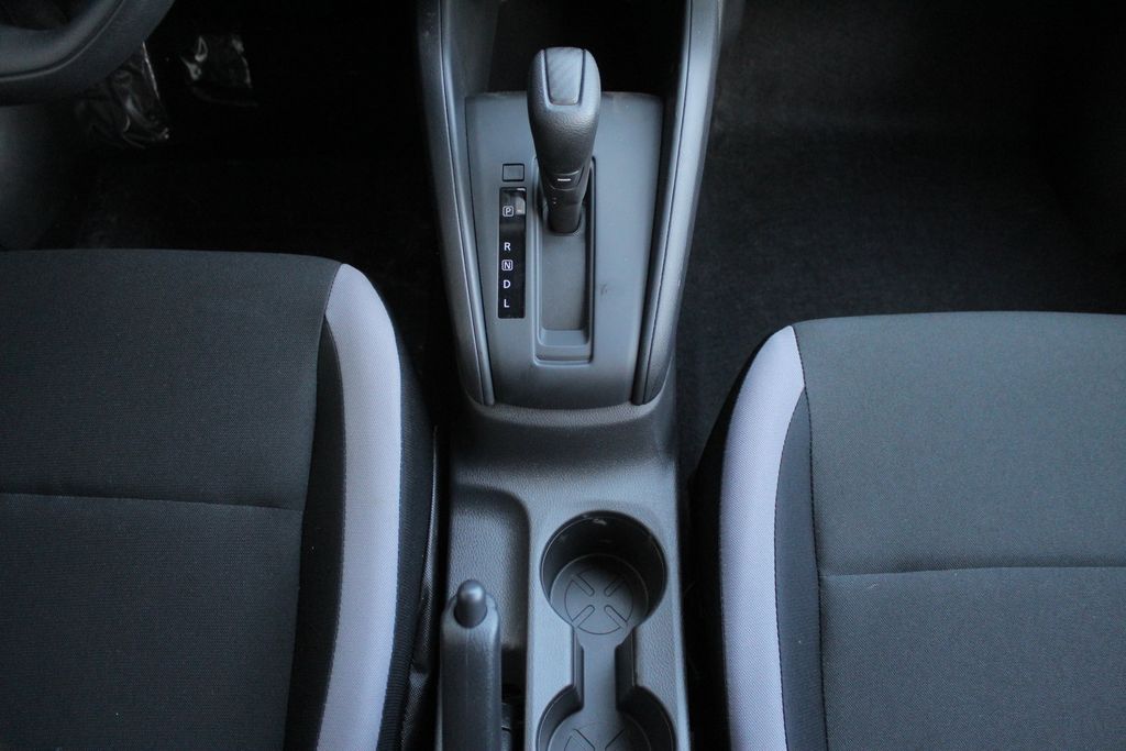 2025 Nissan Versa 1.6 S photo 12