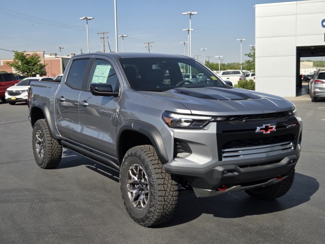 2025 Chevrolet Colorado ZR2 photo 4