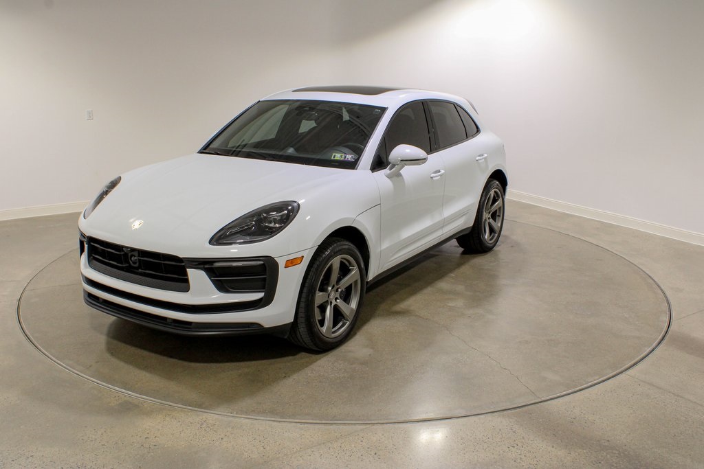 2023 Porsche Macan Base