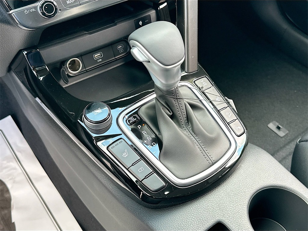 2026 Kia Seltos SX photo 17