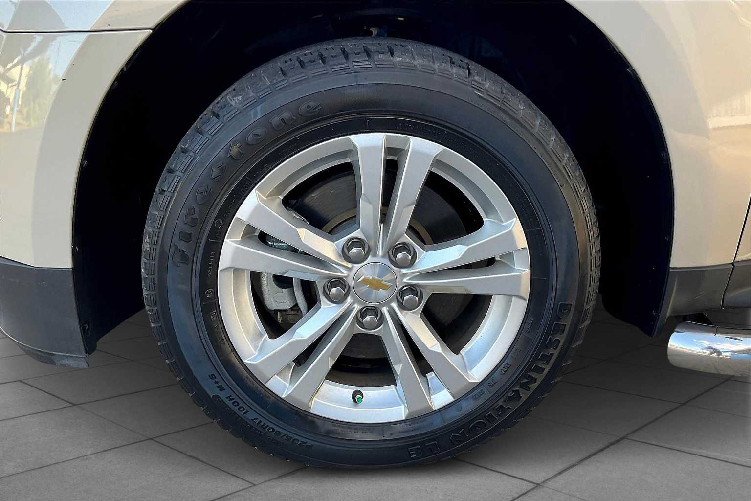 2012 Chevrolet Equinox LS photo 9