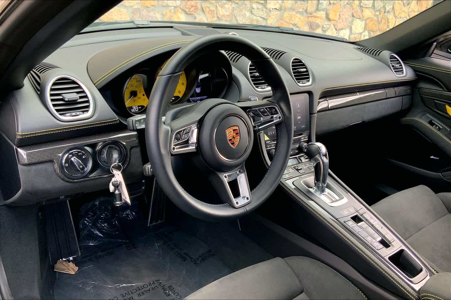 2022 Porsche Boxster Spyder photo 16