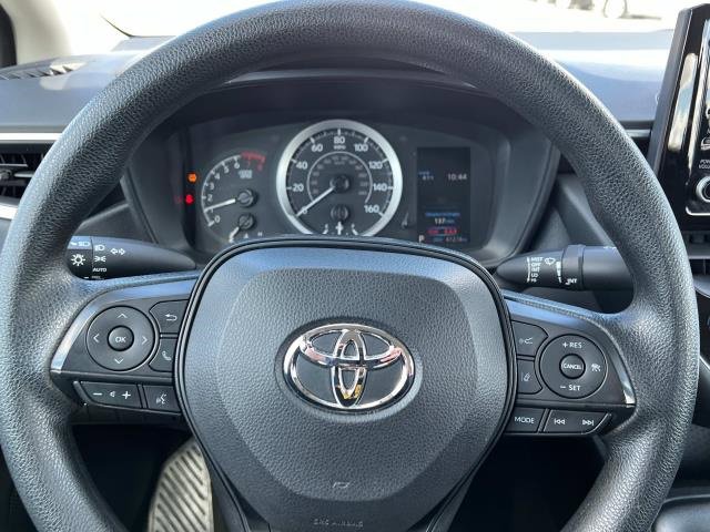 2022 Toyota Corolla LE photo 11