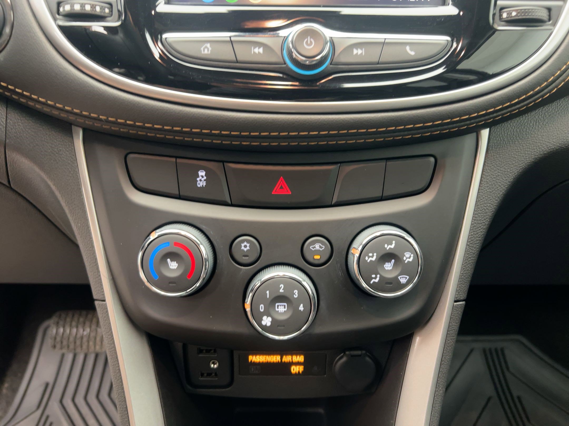 2022 Chevrolet Trax LT photo 17