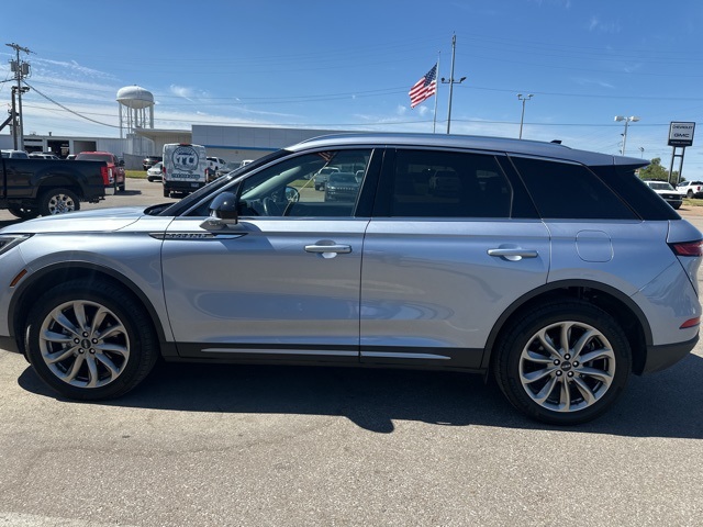 2022 Lincoln Corsair Standard photo 20