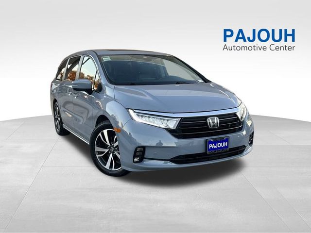 2024 Honda Odyssey Touring's photo