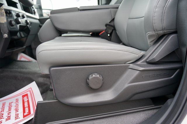 2023 FORD F-350 - Image 10