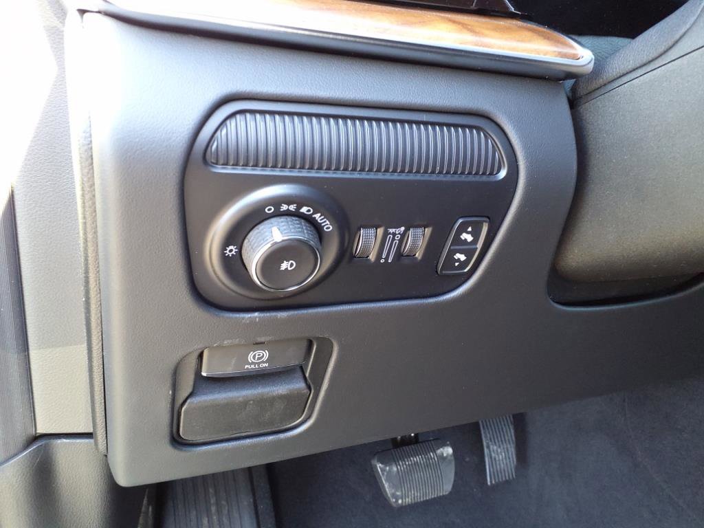 2024 Jeep Grand Wagoneer L III photo 5