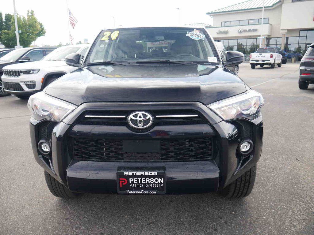 2024 Toyota 4Runner SR5 photo 2