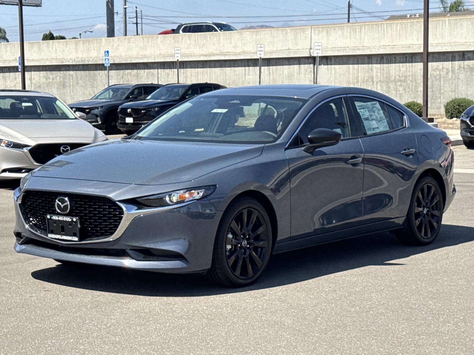 2025 Mazda Mazda3 2.5 s Carbon photo 2