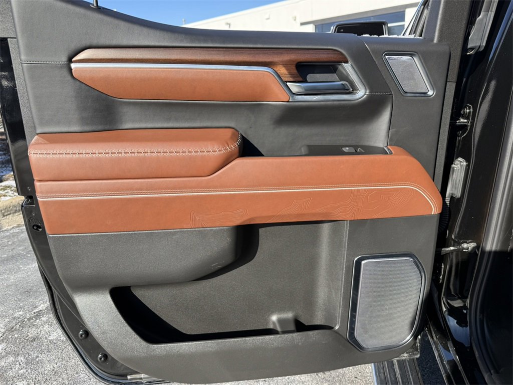 2025 GMC SIERRA - Image 31