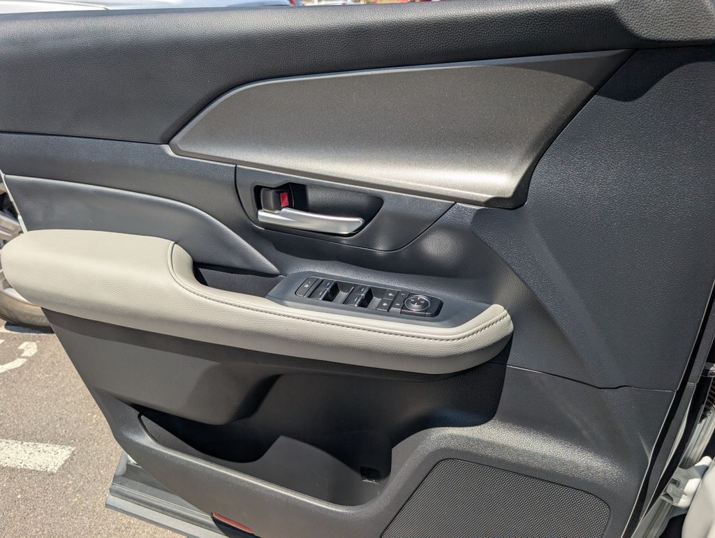 2024 Toyota Grand Highlander Limited photo 18