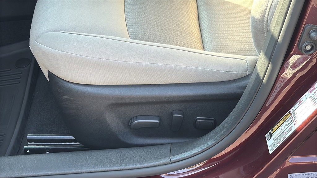 2023 Nissan Altima 2.5 SV photo 11
