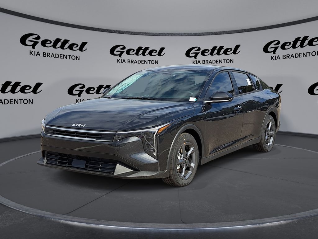 2025 Kia K4 LXS's photo