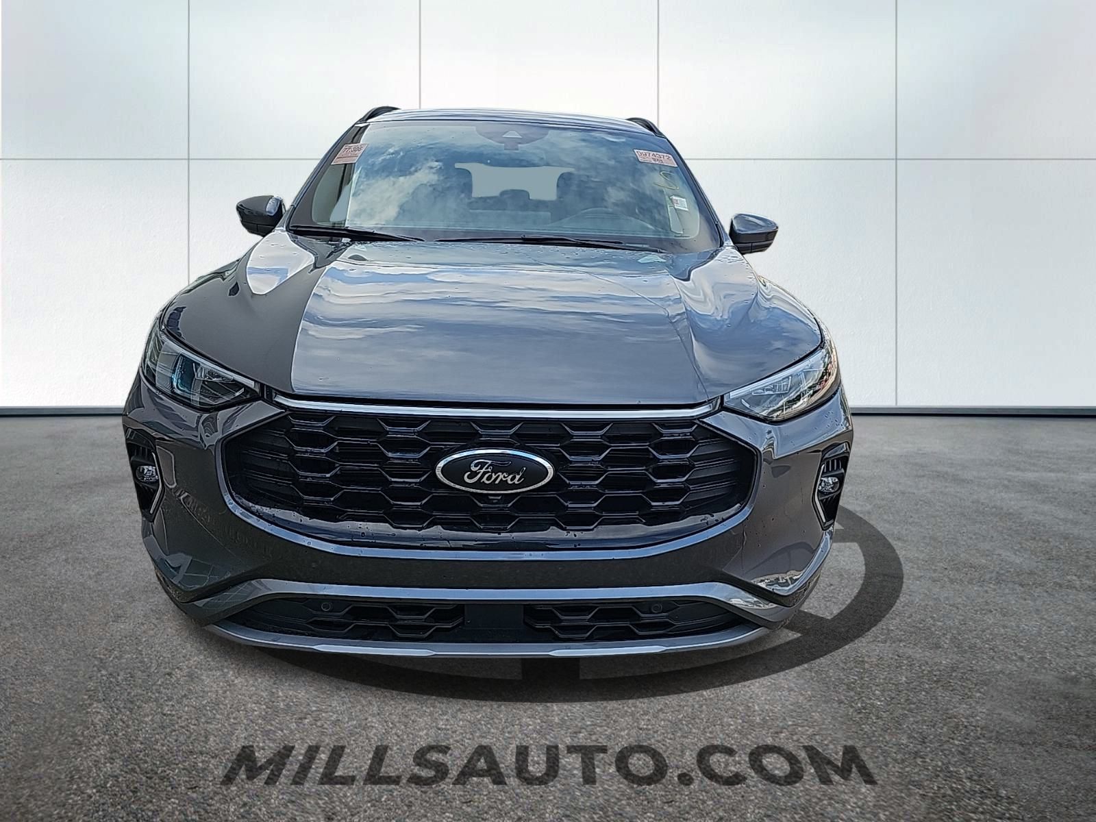 2023 Ford Escape ST-Line Elite photo 2