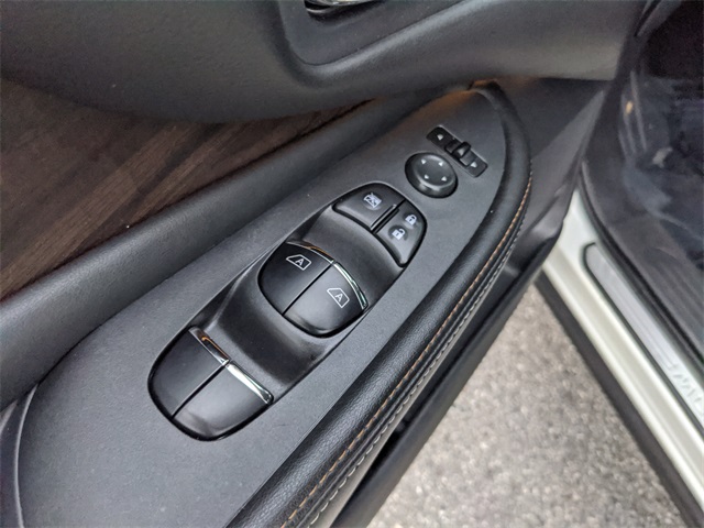 2021 Nissan Murano Platinum photo 16