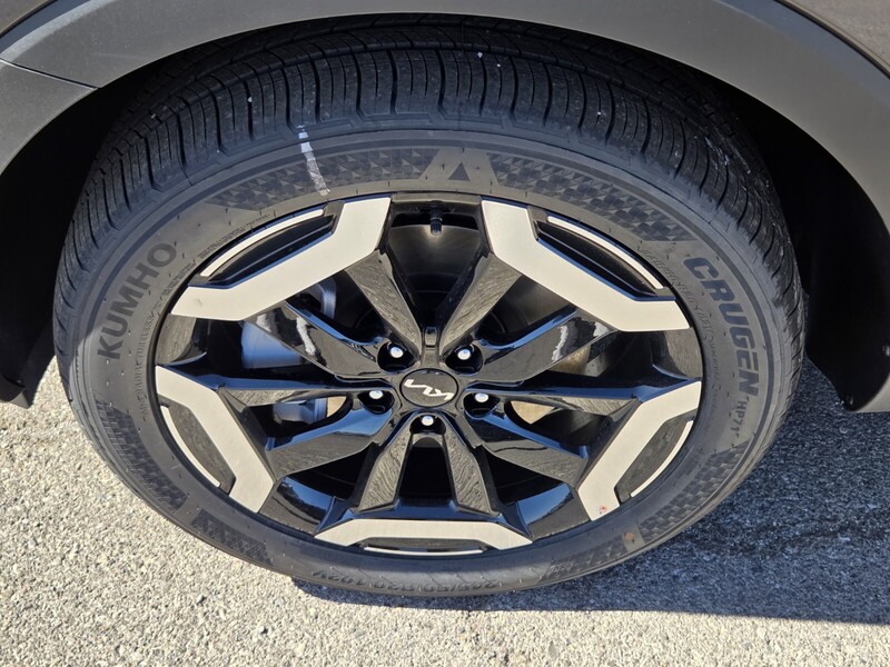 2025 Kia Telluride S photo 3