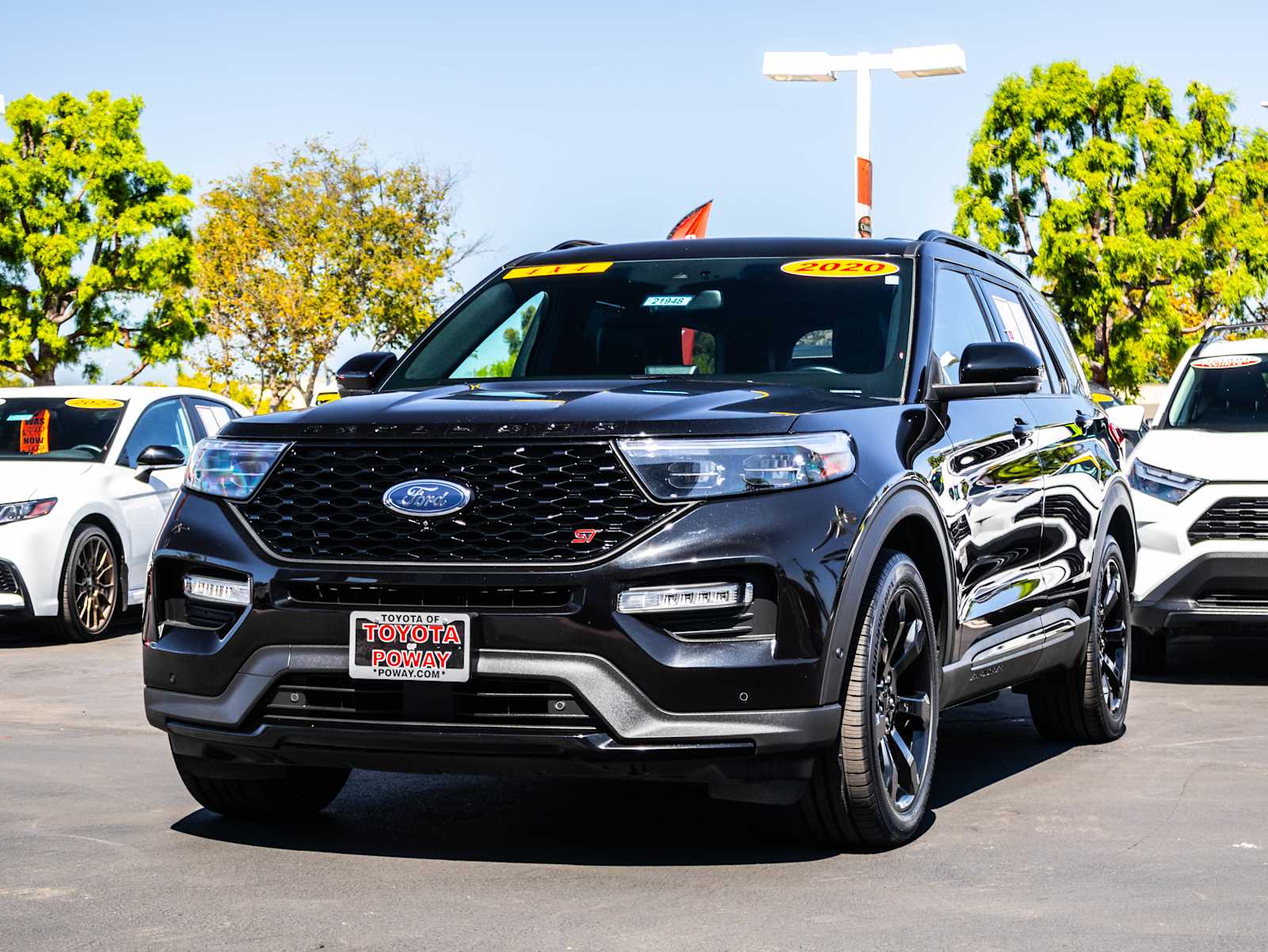 2020 Ford Explorer ST photo 3