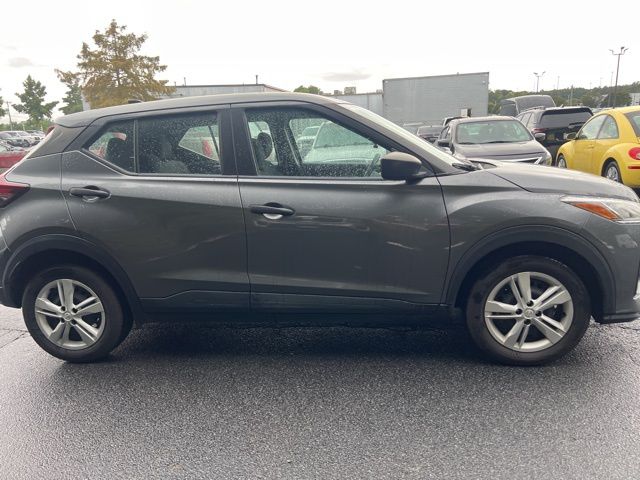 2021 Nissan Kicks S photo 4