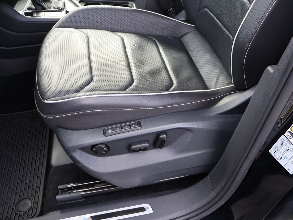 2022 Volkswagen Tiguan SEL Premium R-Line photo 42