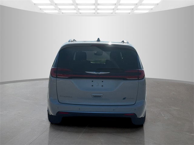 2021 Chrysler Pacifica Hybrid Pinnacle photo 6