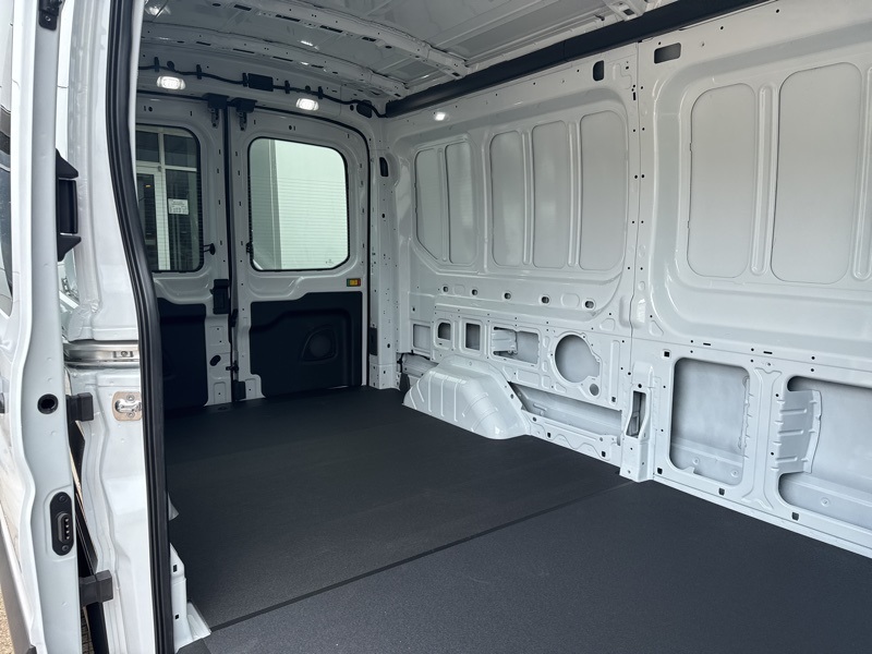 2025 Ford Transit photo 9