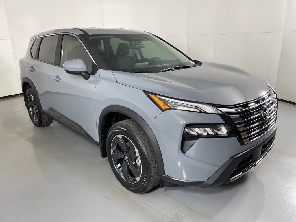2026 Nissan Rogue SV photo 2