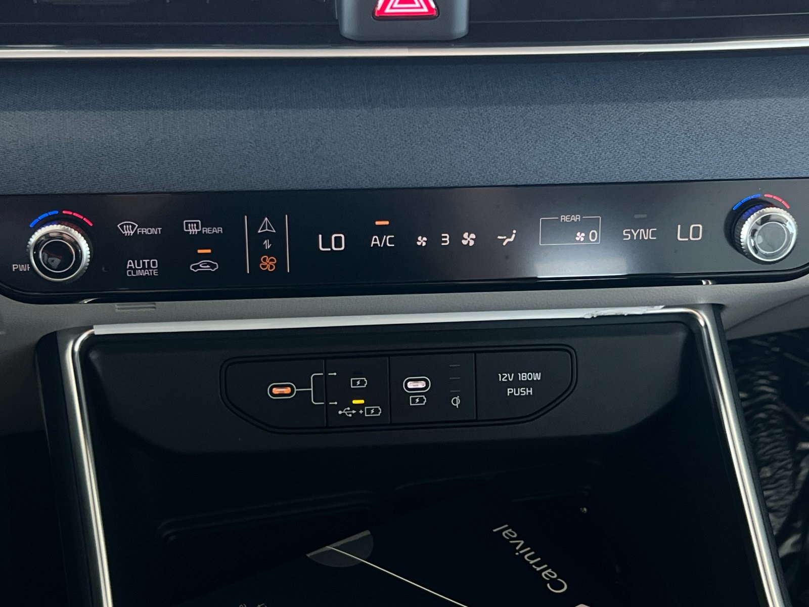 2026 Kia Carnival EX photo 23