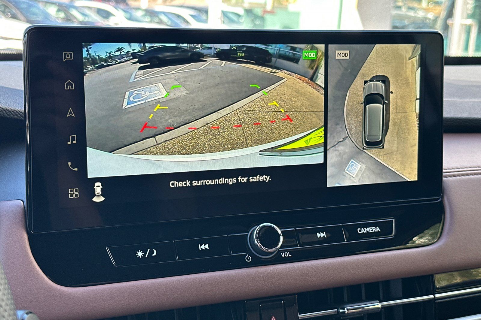 2025 Mitsubishi Outlander SEL photo 17