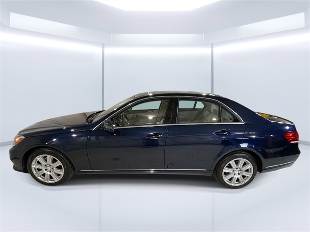 2014 Mercedes Benz E 350 4MATIC photo 2