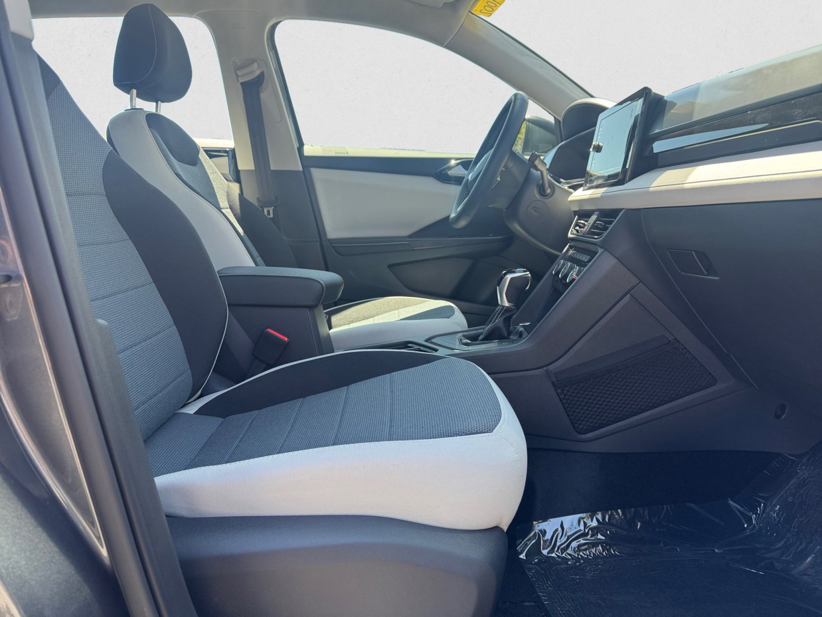 2025 Volkswagen Taos S photo 13