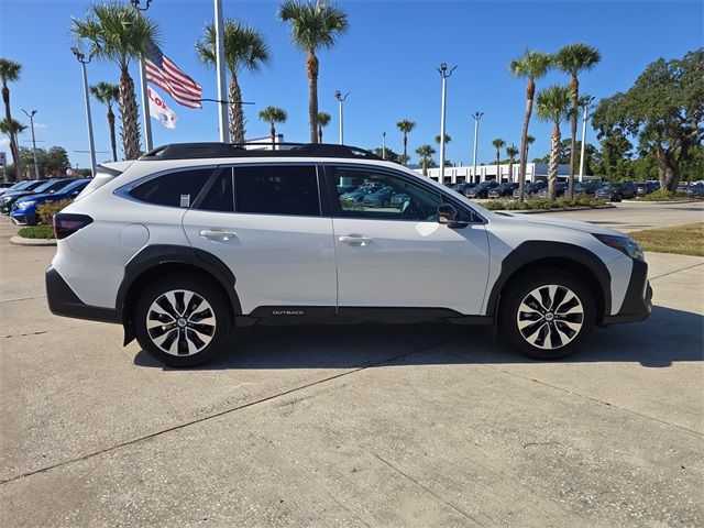 2023 Subaru Outback Limited photo 3