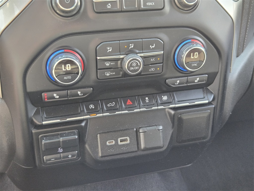 2020 Chevrolet Silverado 1500 RST photo 17