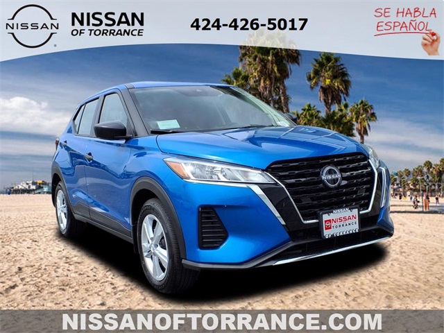 2025 Nissan KICKS PLAY Base