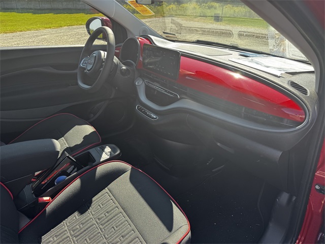 2024 Fiat 500e photo 14