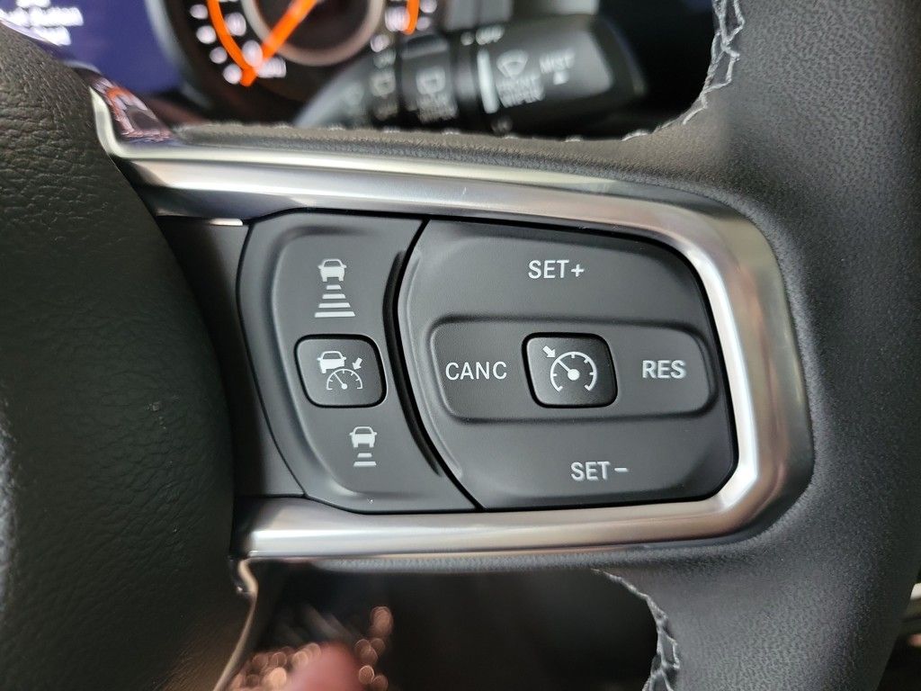 2025 Jeep Wrangler Sahara photo 10