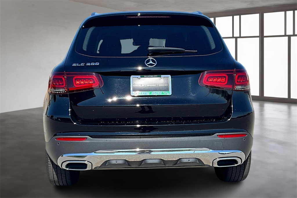 2022 Mercedes Benz GLC 300 photo 3