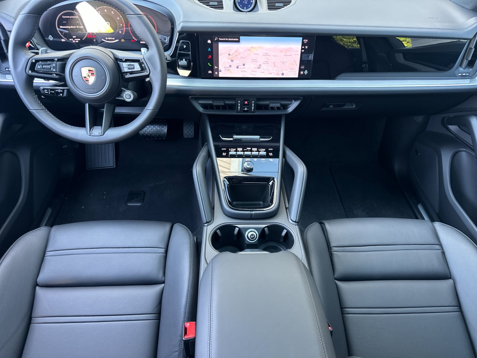 2025 Porsche Cayenne Coupe photo 7