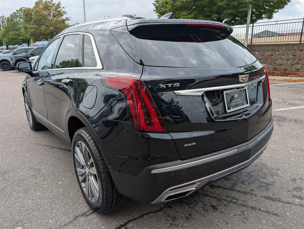 2022 Cadillac XT5 Platinum Premium Luxury photo 2