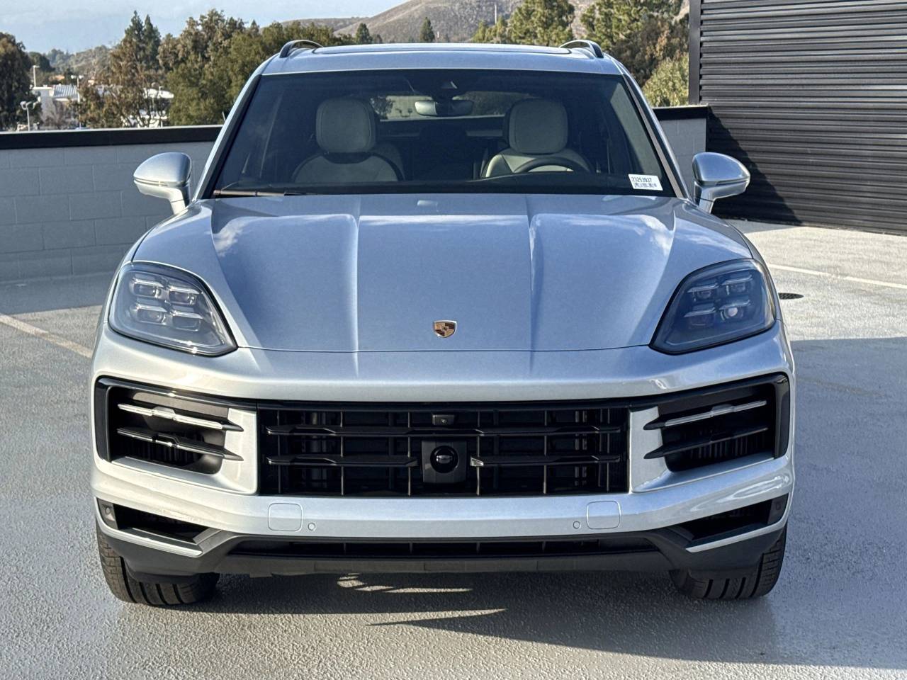 2025 Porsche Cayenne Base photo 9