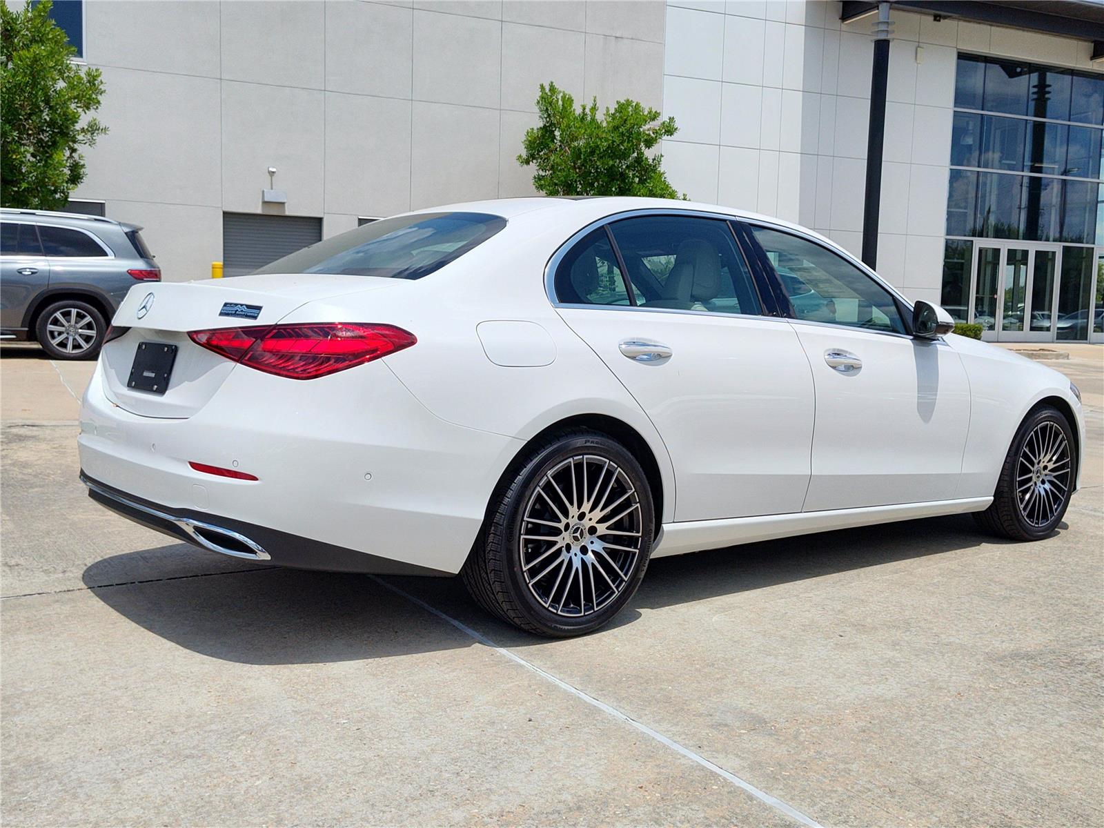 2025 Mercedes Benz C 300 photo 4