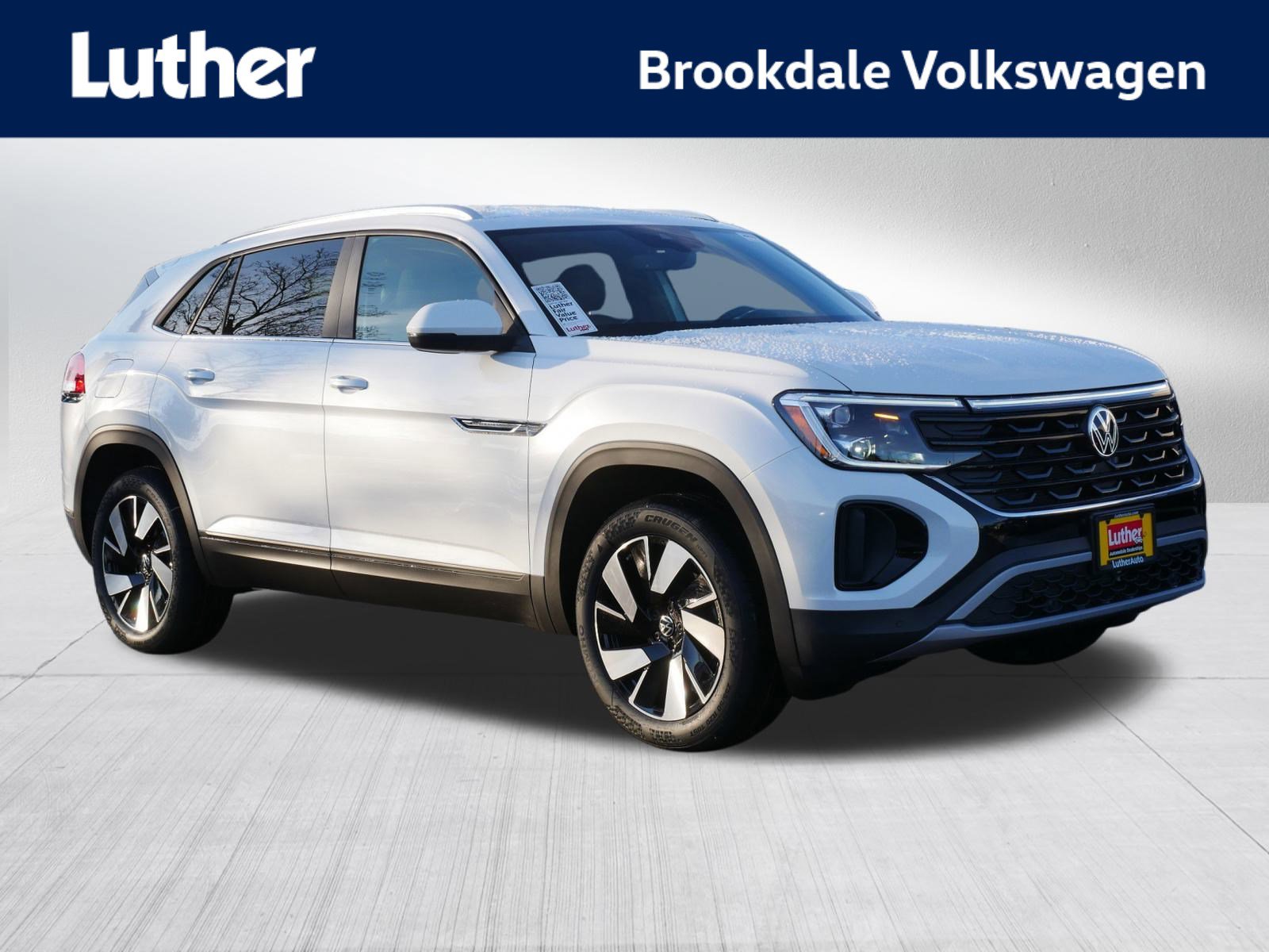 2026 Volkswagen Atlas Cross Sport SE's photo