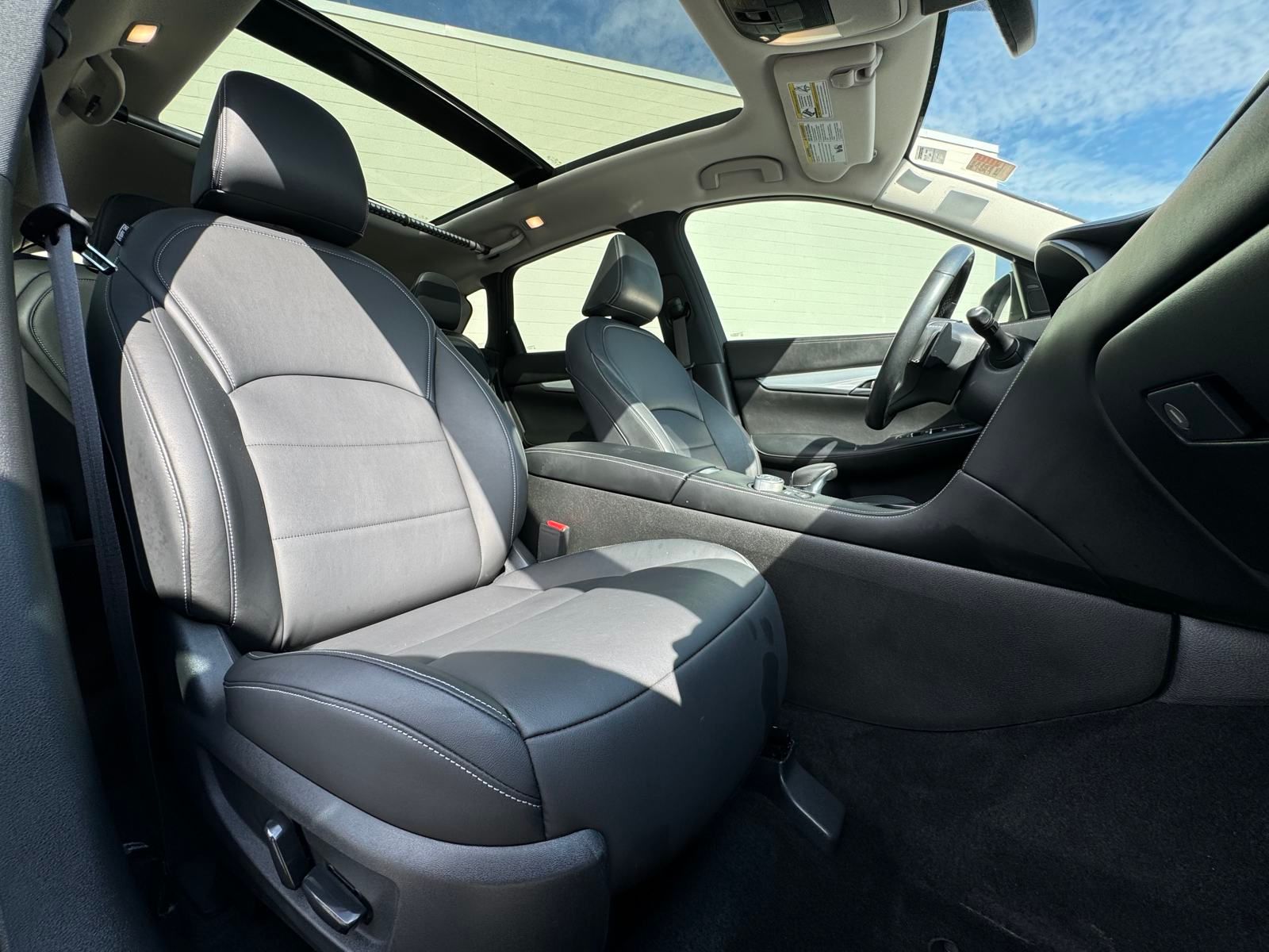 2019 Infiniti QX50 Luxe photo 16