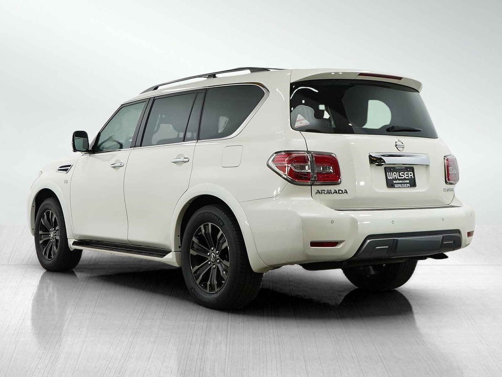 2019 Nissan Armada Platinum photo 3