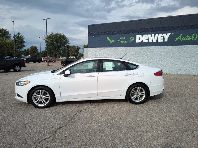2018 Ford Fusion SE photo 2