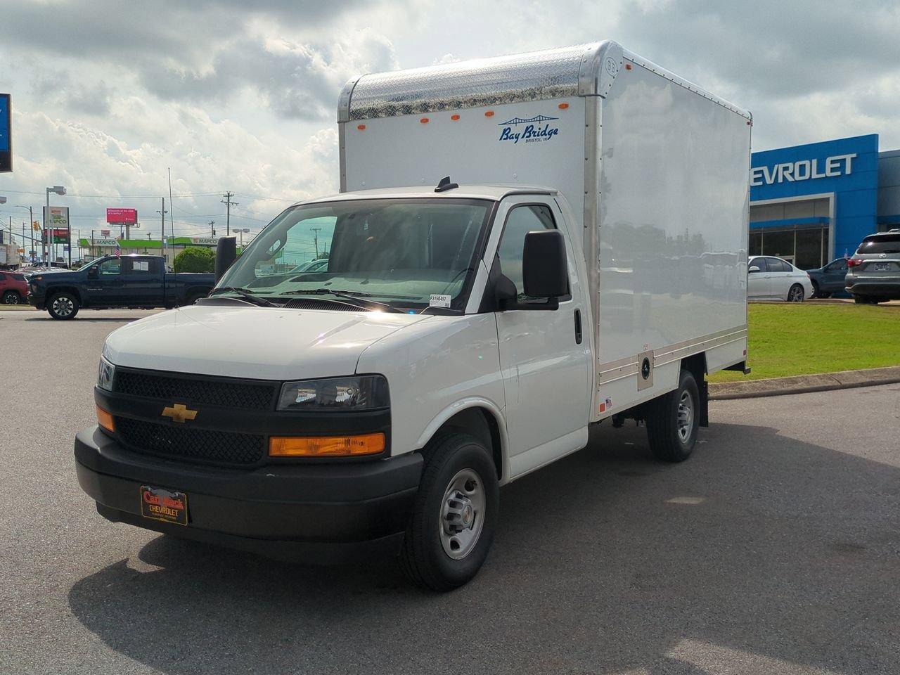 2025 Chevrolet Express Cutaway 3500 photo 4