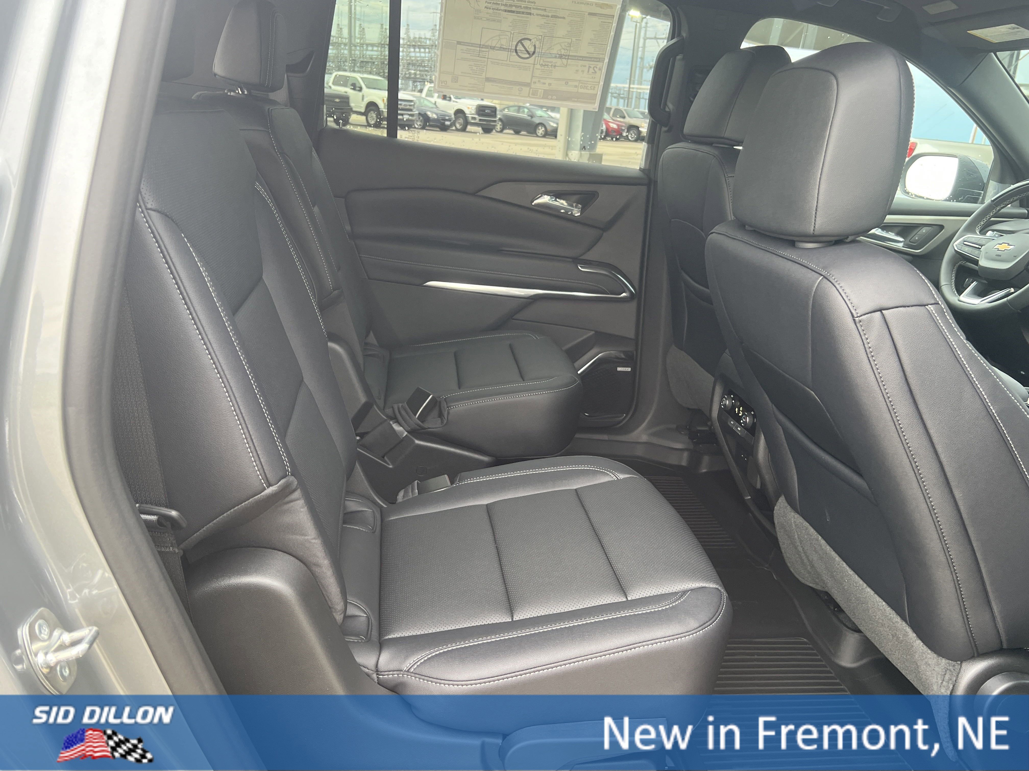 2026 Chevrolet Traverse photo 4