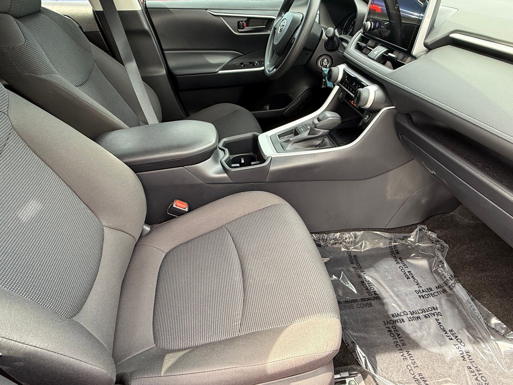 2025 Toyota RAV4 LE photo 30