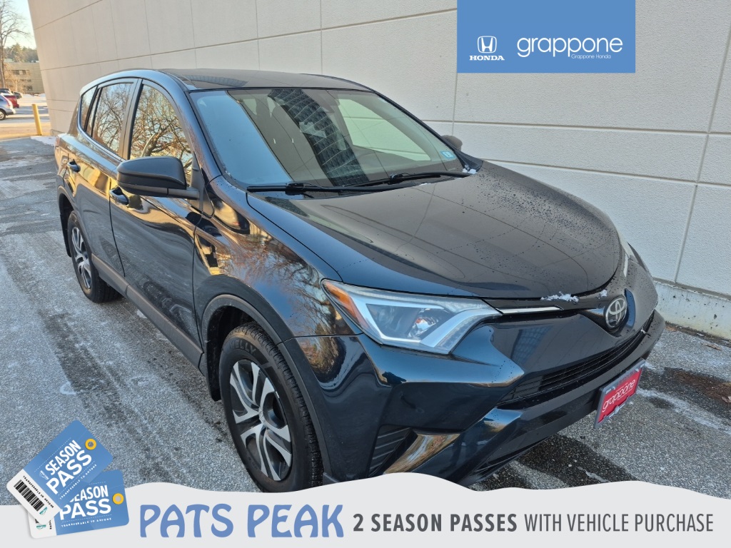 2018 Toyota RAV4 LE's photo